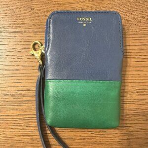 Fossil leather wristlet-New with tag